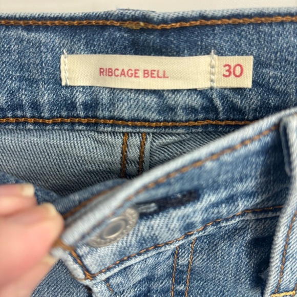 LEVIS Ribcage Bell flare denim Jeans high Rise Bell bottom light wash Sz 30 - Picture 8 of 14